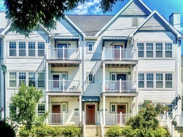 1806 N Warren Ave #102