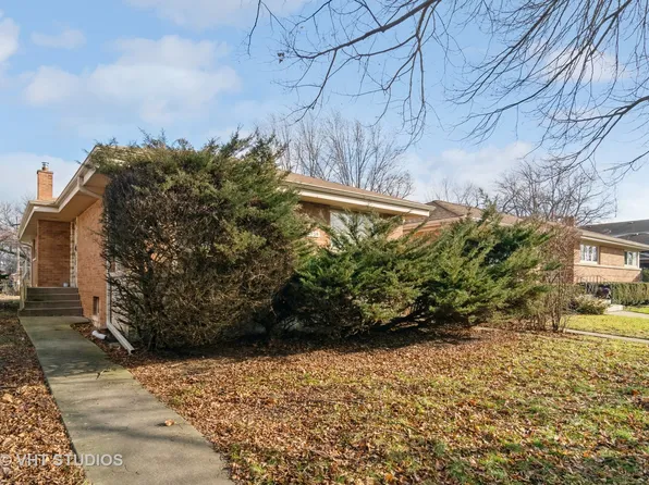 8955 Forestview Rd, Evanston, IL 60203