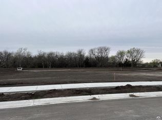 B2l24 Glenn Ct, Baldwin City, KS 66006