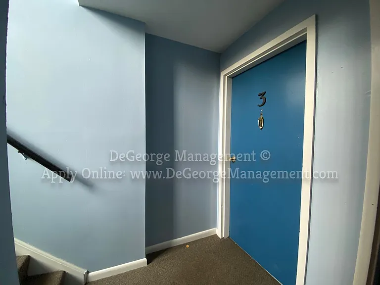 Woodside Court Apartments — Photo 13