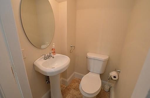 5th image of 4 Gifford Ct #4