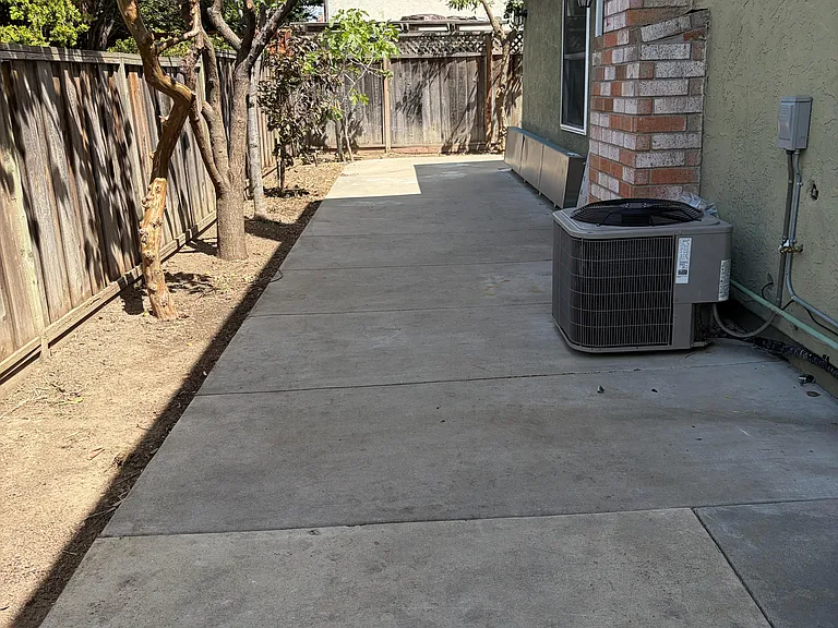 1135 Bennett Ct — Photo 14