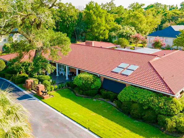 1415 N Barcelona St, Pensacola, FL 32501