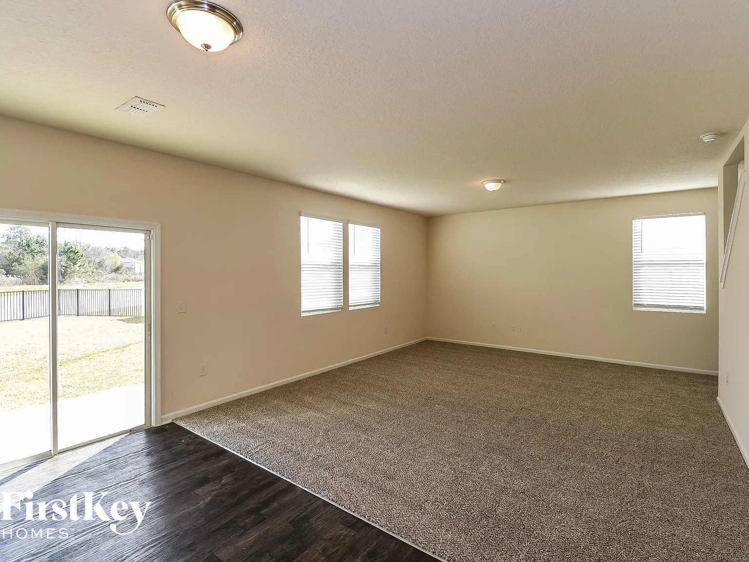 4 bed, 2.5 bath, 2346 sqft, $2,525 — Photo 4