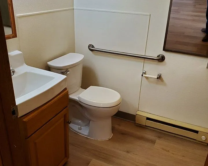 Pheasant Run Apartments — Photo 8