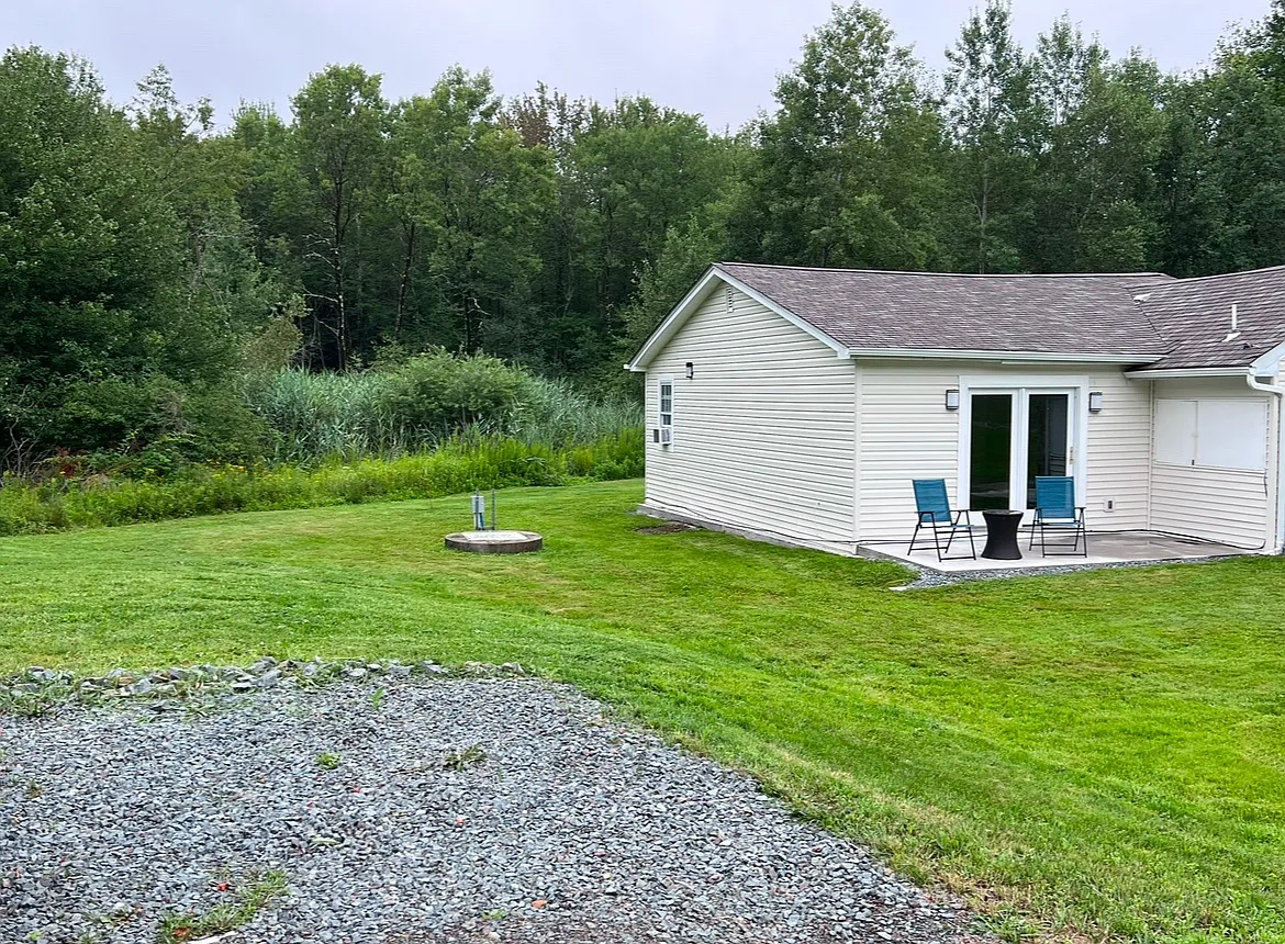 3 bed, 1100 sqft, $1,850 — Photo 4