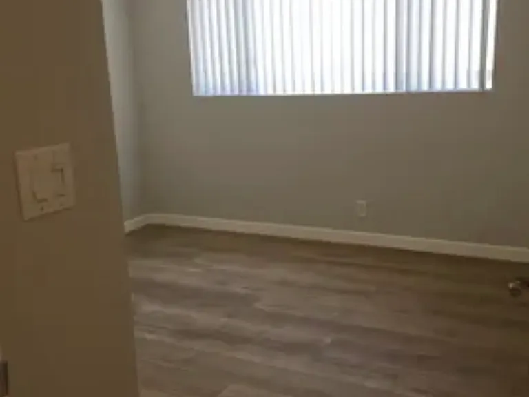 5300 Fairview Blvd #6 — Photo 7