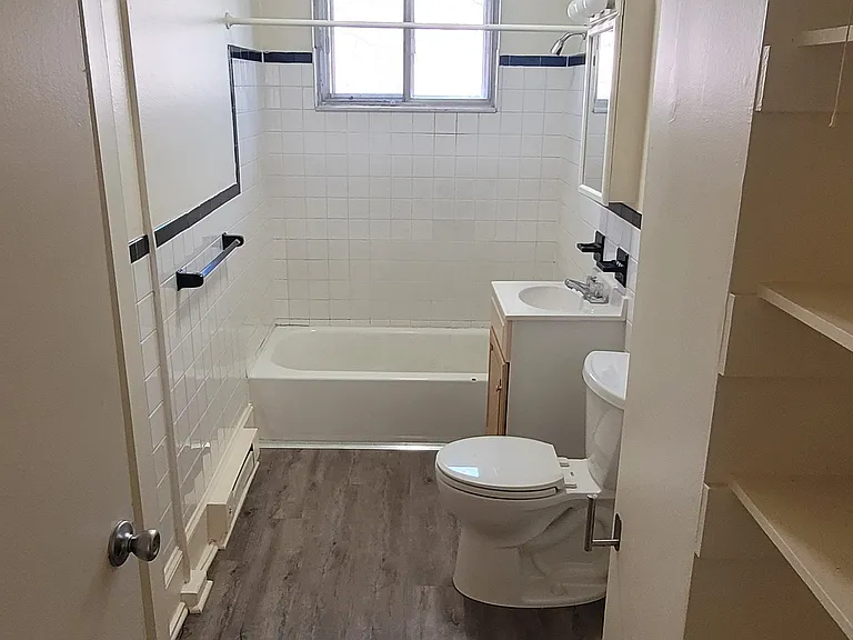 55 W Chestnut Hill Rd #4 — Photo 3