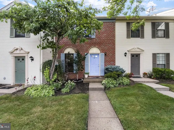 43 Oneill Ct, Lawrence Township, NJ 08648