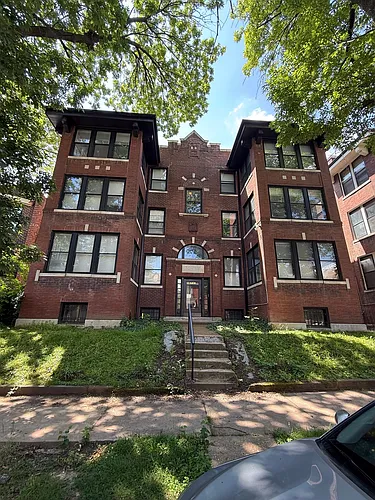 4166 Russell Blvd #3E Photo 1