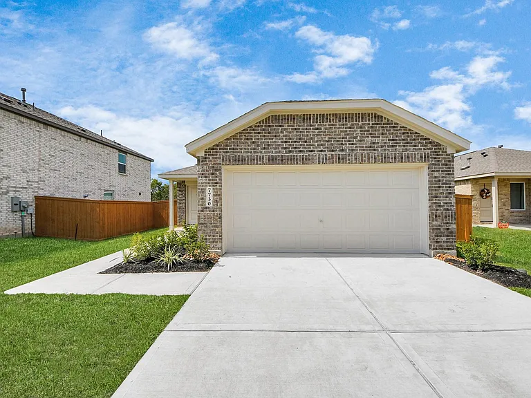 7730 Lavender Jade Dr — Photo 3