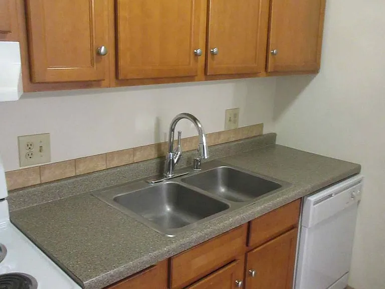 N111W15780 Vienna Ct #21 — Photo 10