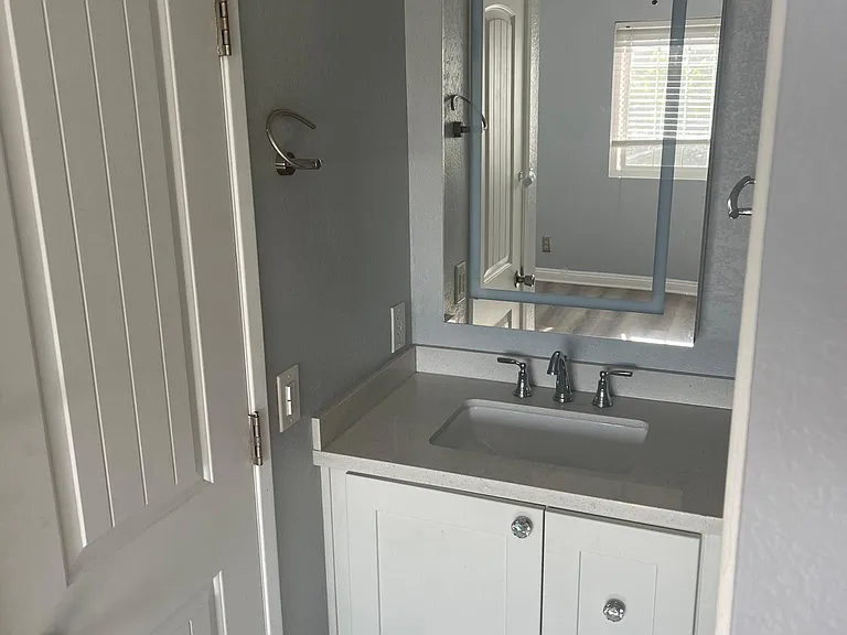23356 La Mar #C — Photo 6