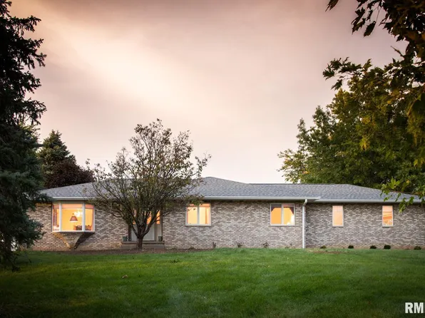 2752 N 115th Ave, Viola, IL 61486