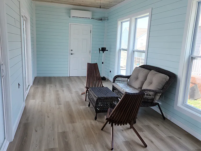1332 Fairbanks St — Photo 30