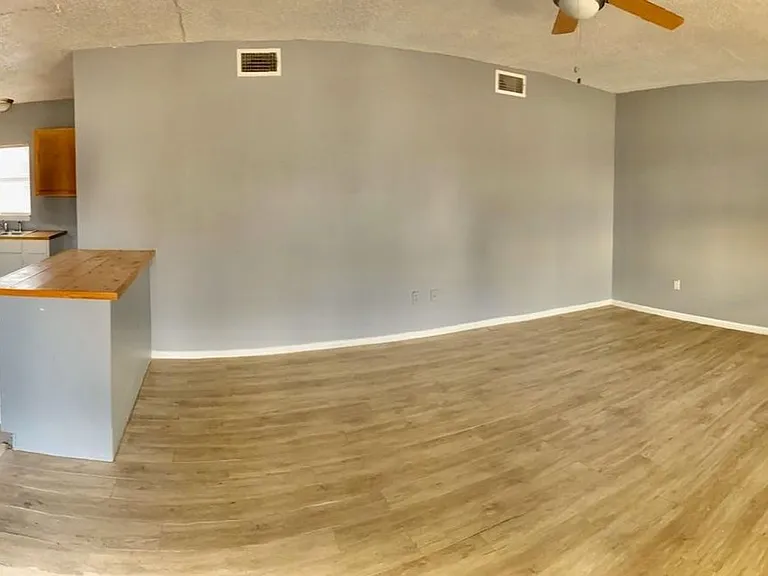2906 Cornell St — Photo 6