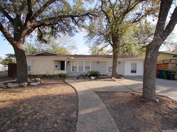 3306 W WOODLAWN AVE, San Antonio, TX 78228