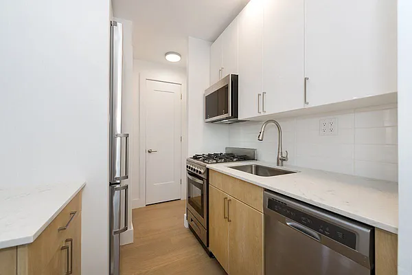 Rented by Bohemia Realty Group | media 4