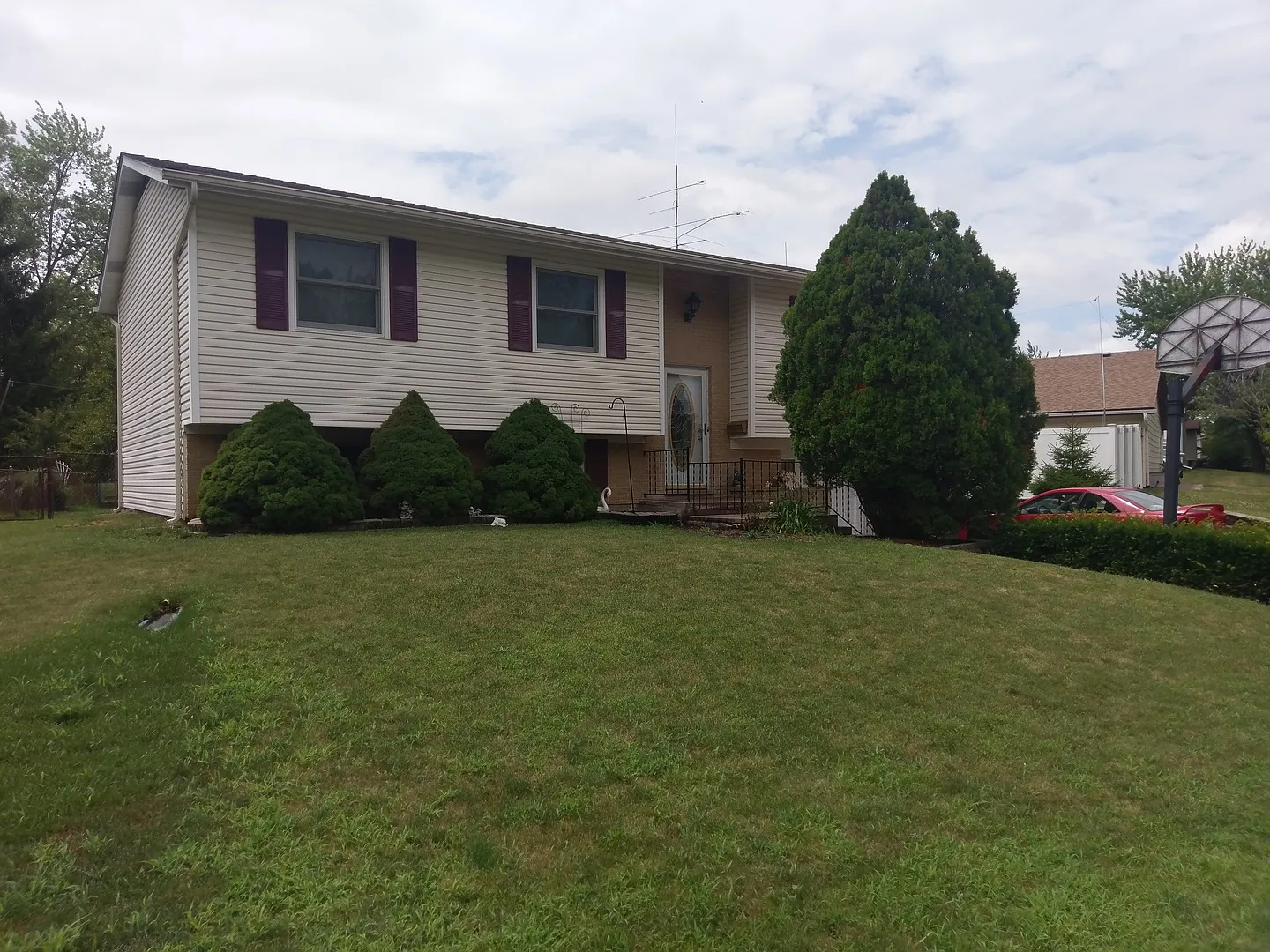 7942 Northway Dr photo 1