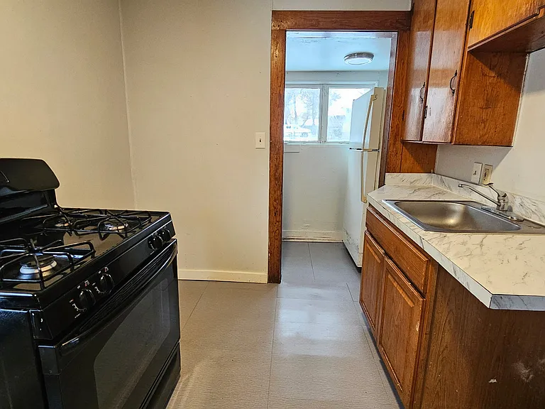 1019 Daleford St — Photo 7