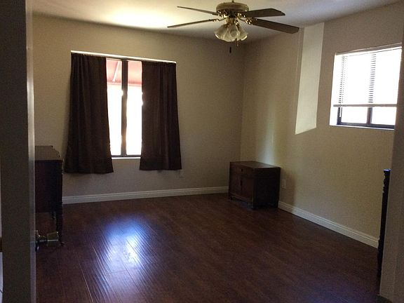 5th image of 4947 Mai St