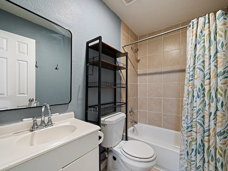 7815 Harding St #B — Photo 18