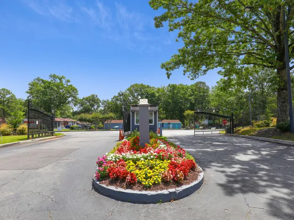 Golden Gate Townhomes
