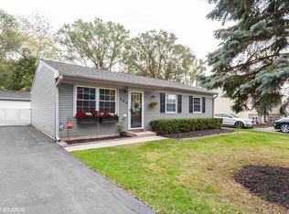 156 Galewood Dr, Bolingbrook, IL