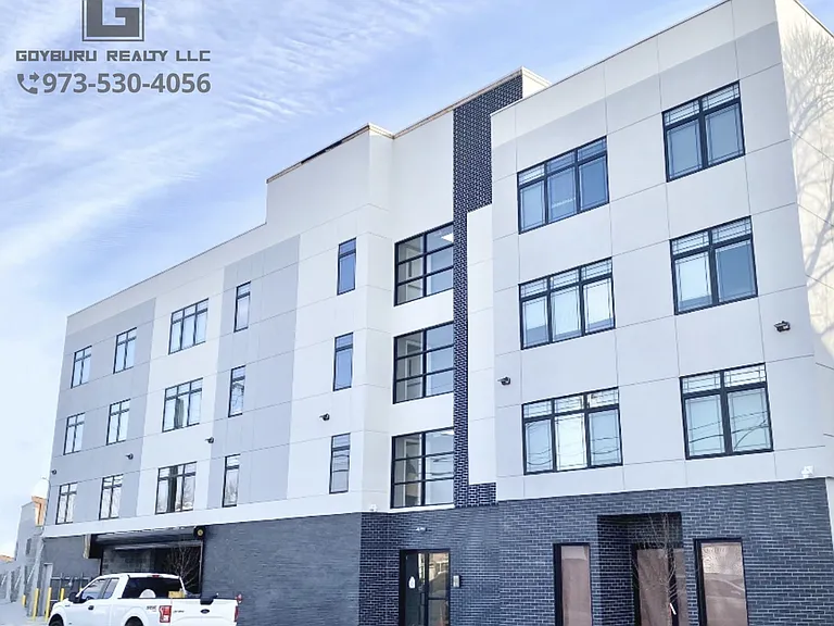 188 Lafayette St #302 — Photo 1
