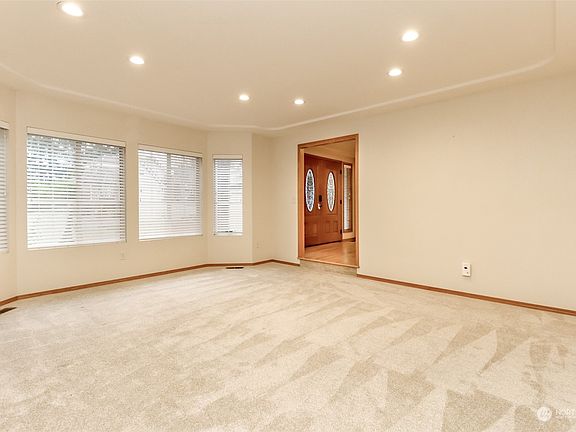 4th image of 4519 66th Avenue W