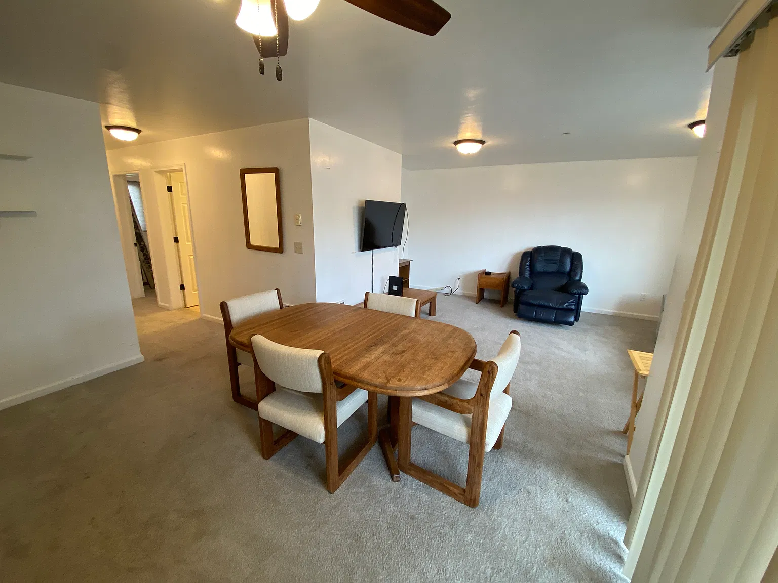 2 bed, 1120 sqft, $1,800 — Photo 4