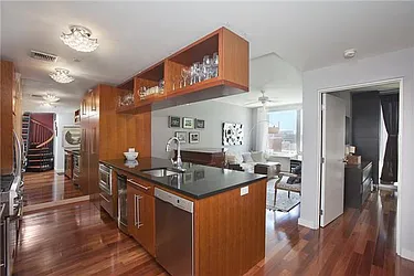 Rented by Space Marketing Shop