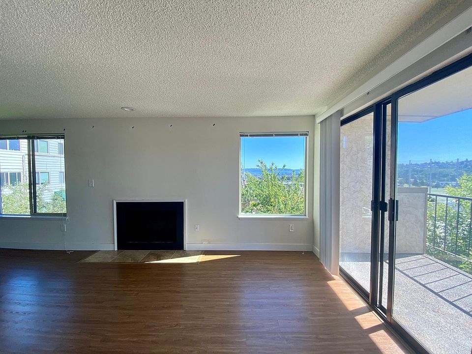 1st image of 3023 14th Ave W APT 405