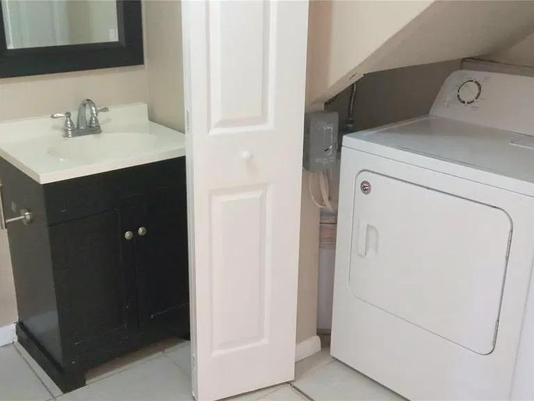 3841 Victoria Dr #14D — Photo 11