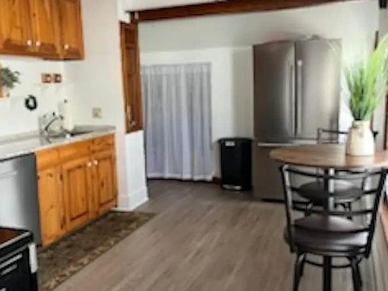 Eat in kitchen