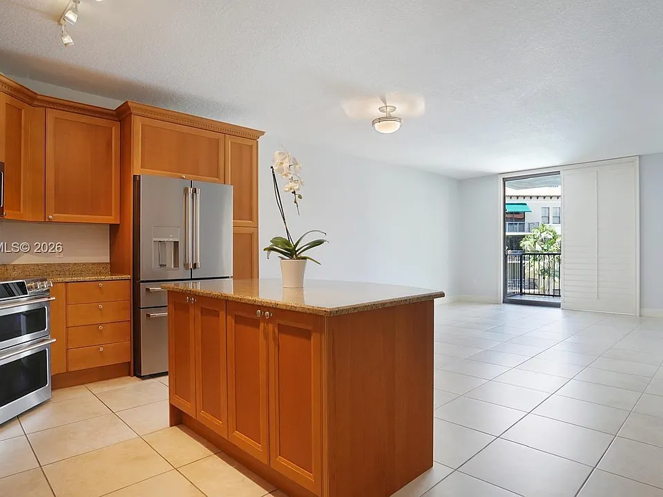 55 Merrick Way #729