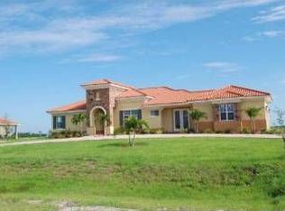 5218 Lake Toscana Dr, Wimauma, FL 33598