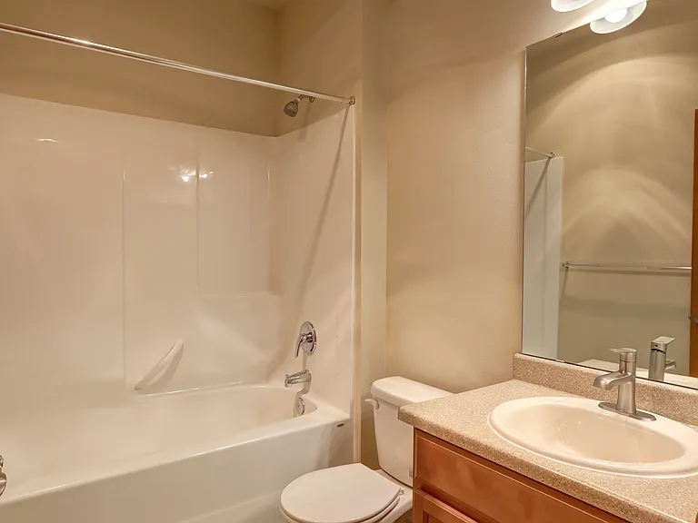 Ambaum Place I | Modern Apartment Homes w/ In-Unit Laundry! — Photo 16