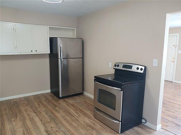 4th image of 506 S Ballard Ave