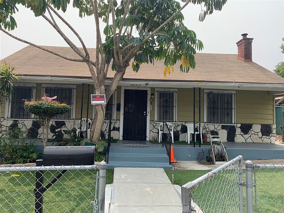 2nd image of 3875 Superba St