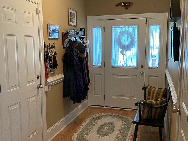 110 Shore Ct — Photo 11