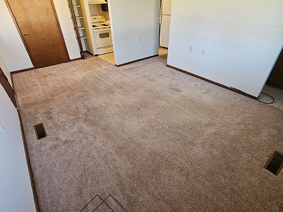 2nd image of 102 8th Ave NW #14-D