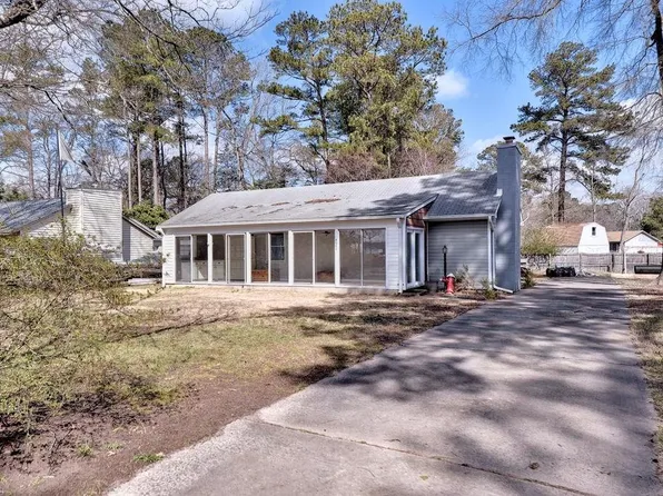 4062 S Riverside Dr, Lanexa, VA 23089