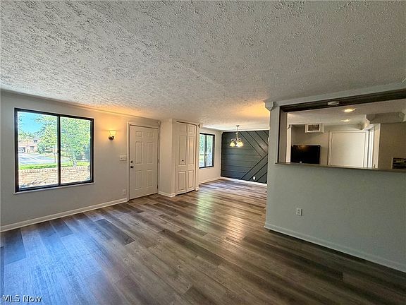 4th image of 1651 Mentor Ave APT 2001