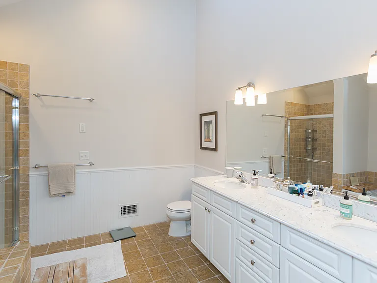 21 Cove Neck Ln — Photo 10
