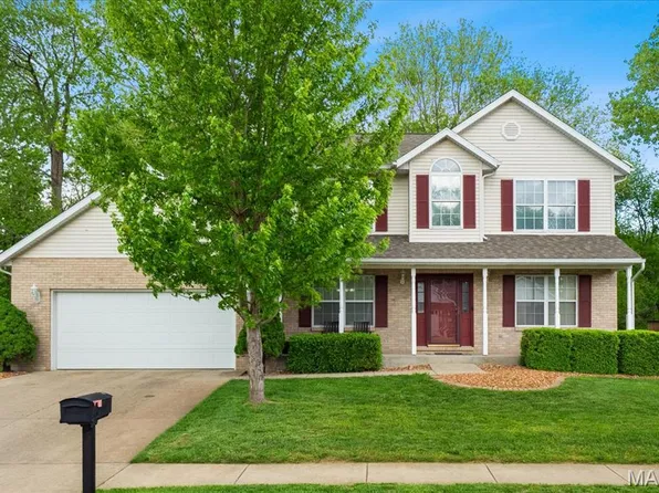 1138 Illini Dr, O Fallon, IL 62269