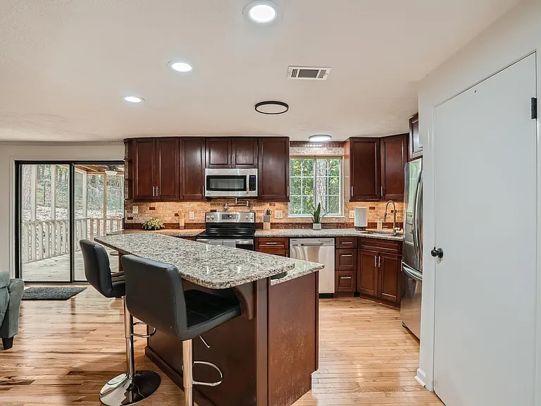305 Roswell Farms Rd — Photo 18