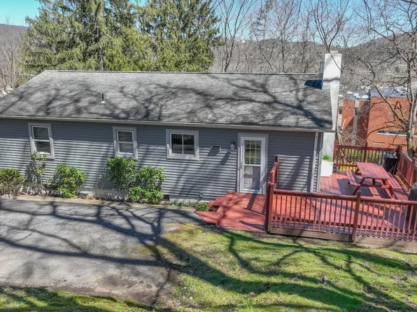 120 Akeley Ln, Lock Haven, PA 17745