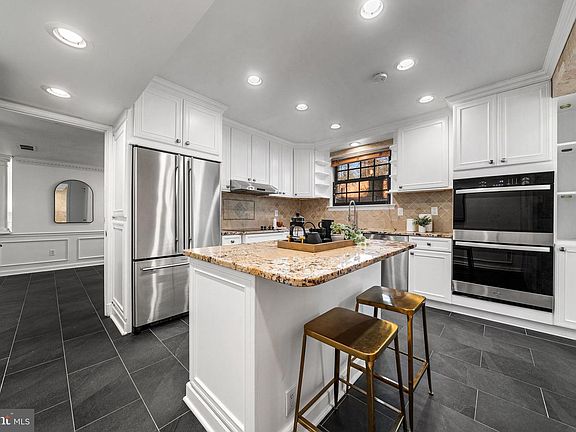 4th image of 7305 Fort Hunt Rd