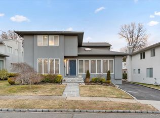 47 Berkshire Road, Great Neck, NY 11023